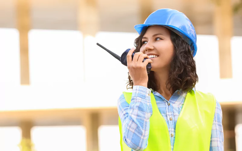 Reliable UHF Radios for Business and Field Communication
